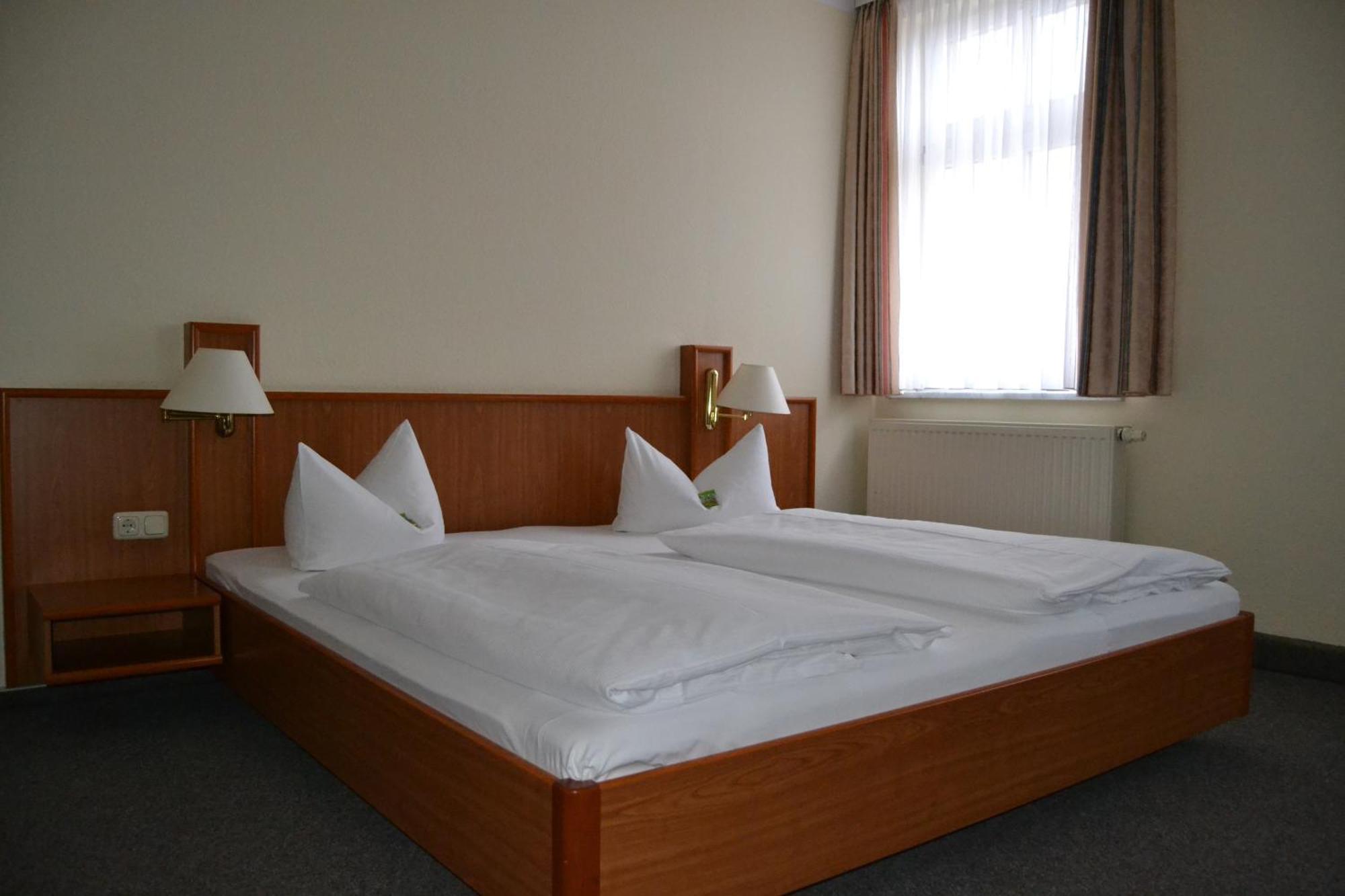Saalfeld Saale Hotel Anker חדר תמונה